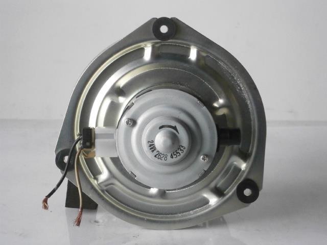 MODE】UDトラックス クオン 純正ヒーターモーター（ブロアモーター